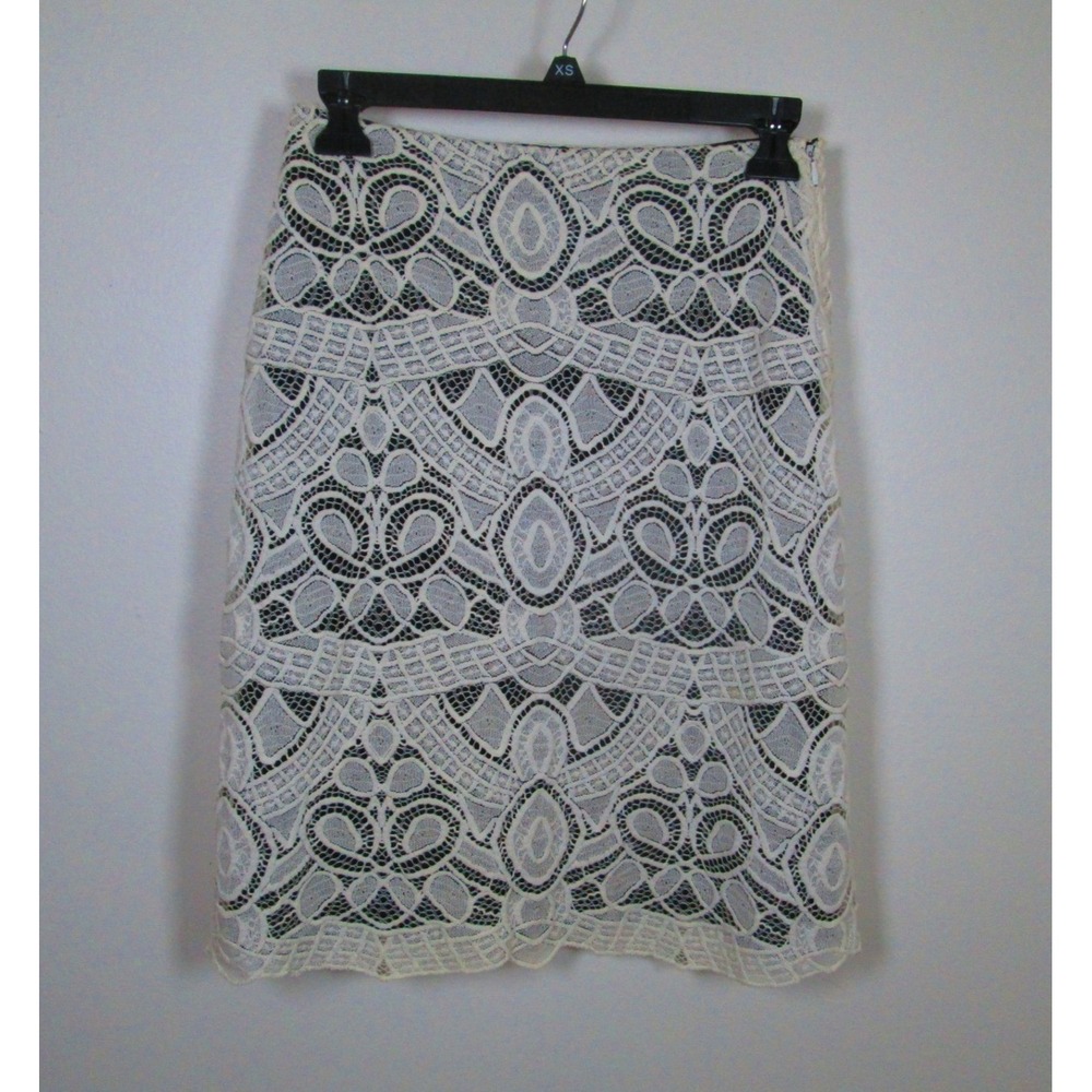 L AGENCE Skirt‎ Size 2 Ivory Lace Overlay Pencil Black Silk Lining Mini